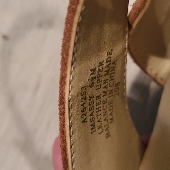 ISAACMIZRAHILIVE IMSASSY LEATHER UPPER TAN SUADE WEDGE NEW W/O TAGS - Picture 7 of 7